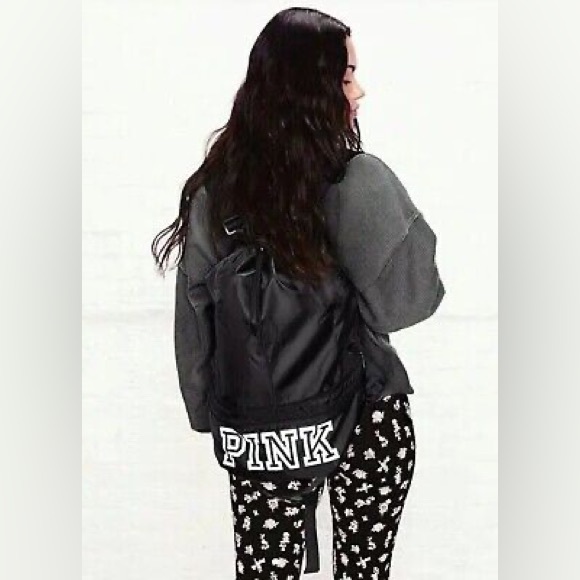 Victoria’s Secret a Pink Convertible Backpack/ Fanny‎ pack - Picture 7 of 13